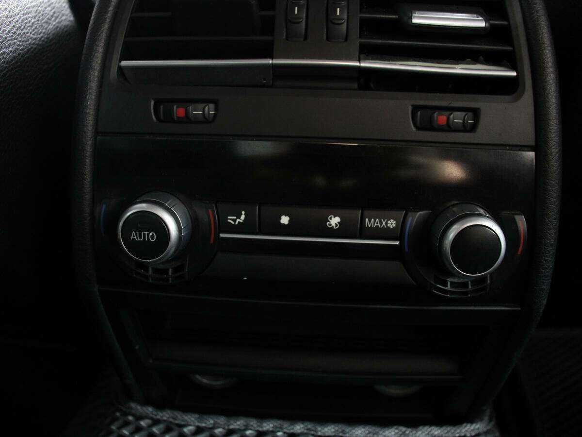 BMW 7 серии 730d, 2009 Фото №16