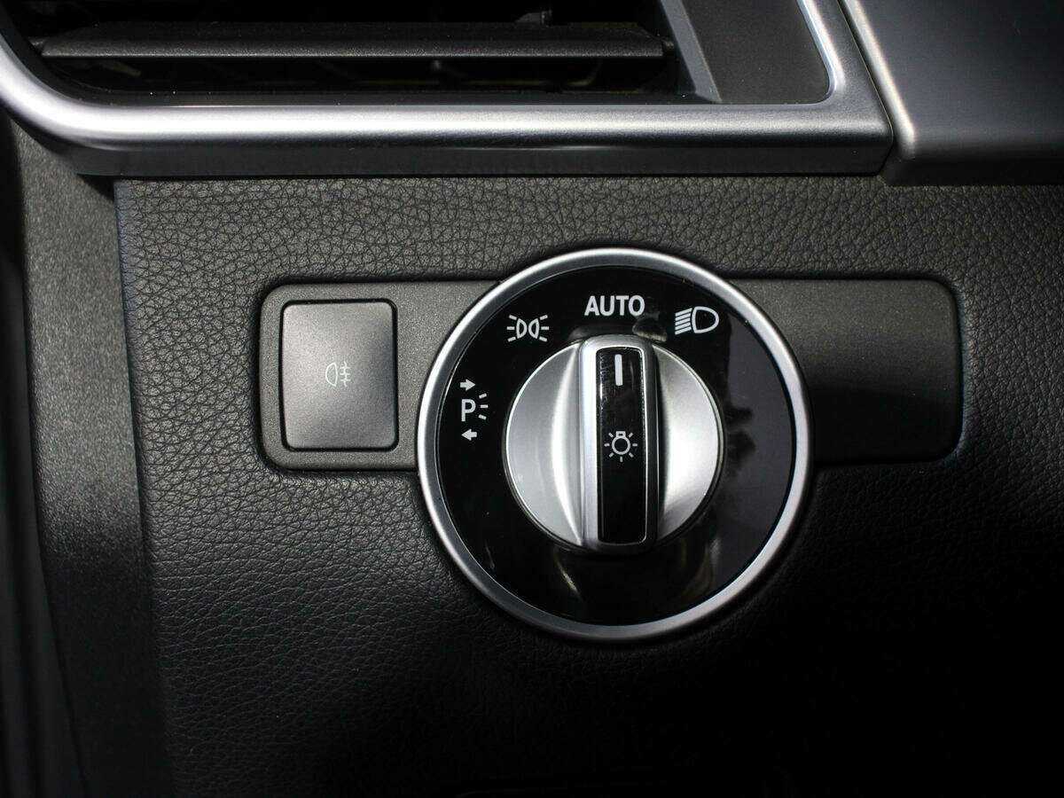 Mercedes-Benz M-Класс 350 CDI, 2011 Фото №19