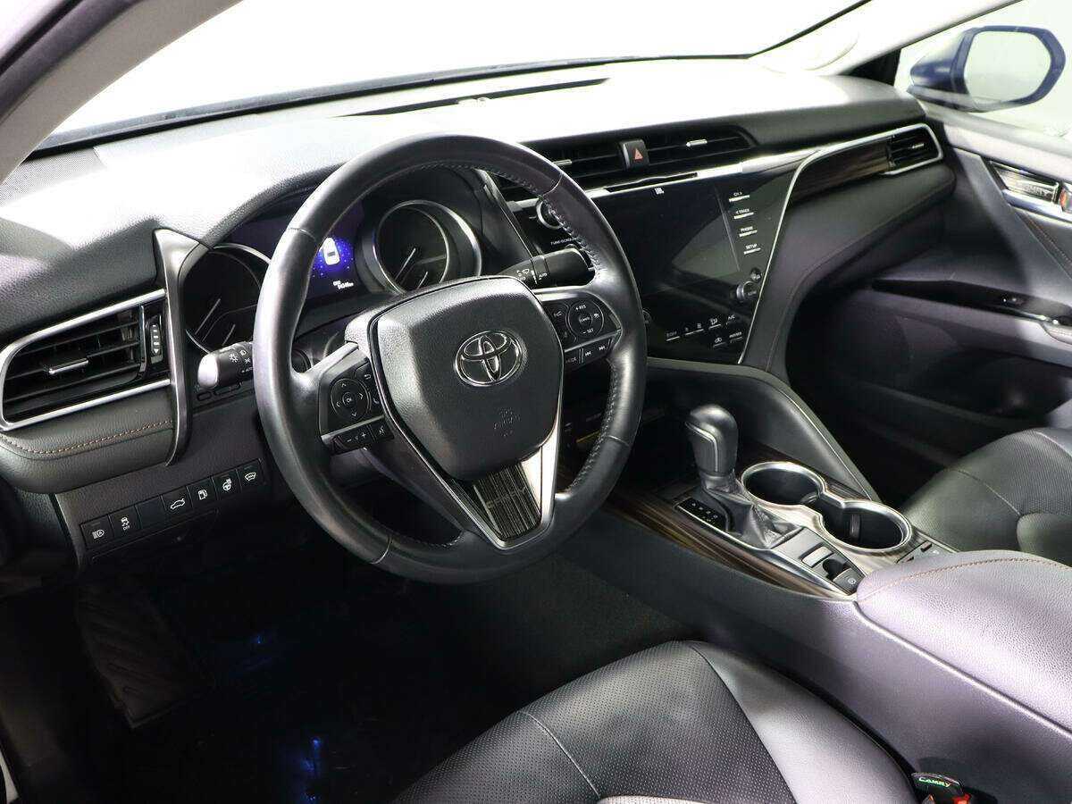 Toyota Camry, 2018 Фото №12