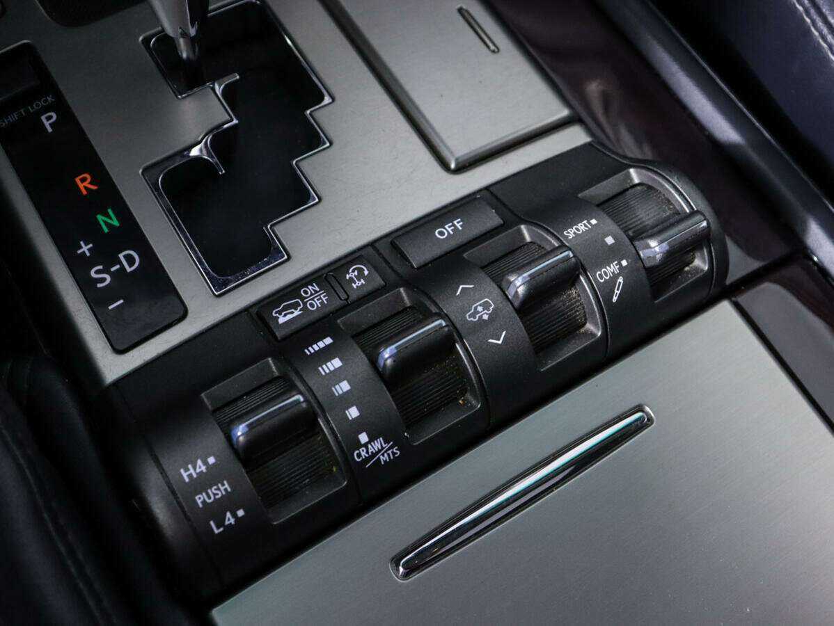 Lexus LX 570, 2012 Фото №15
