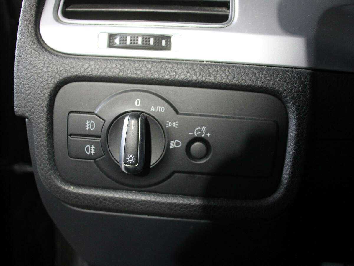 Volkswagen Touareg, 2015 Фото №19