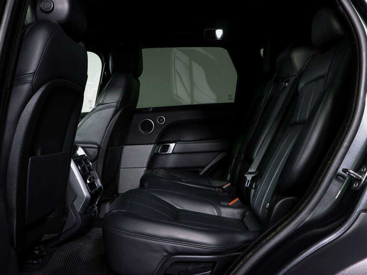 Land Rover Range Rover Sport, 2018 - 106 472 км. | Фото №6