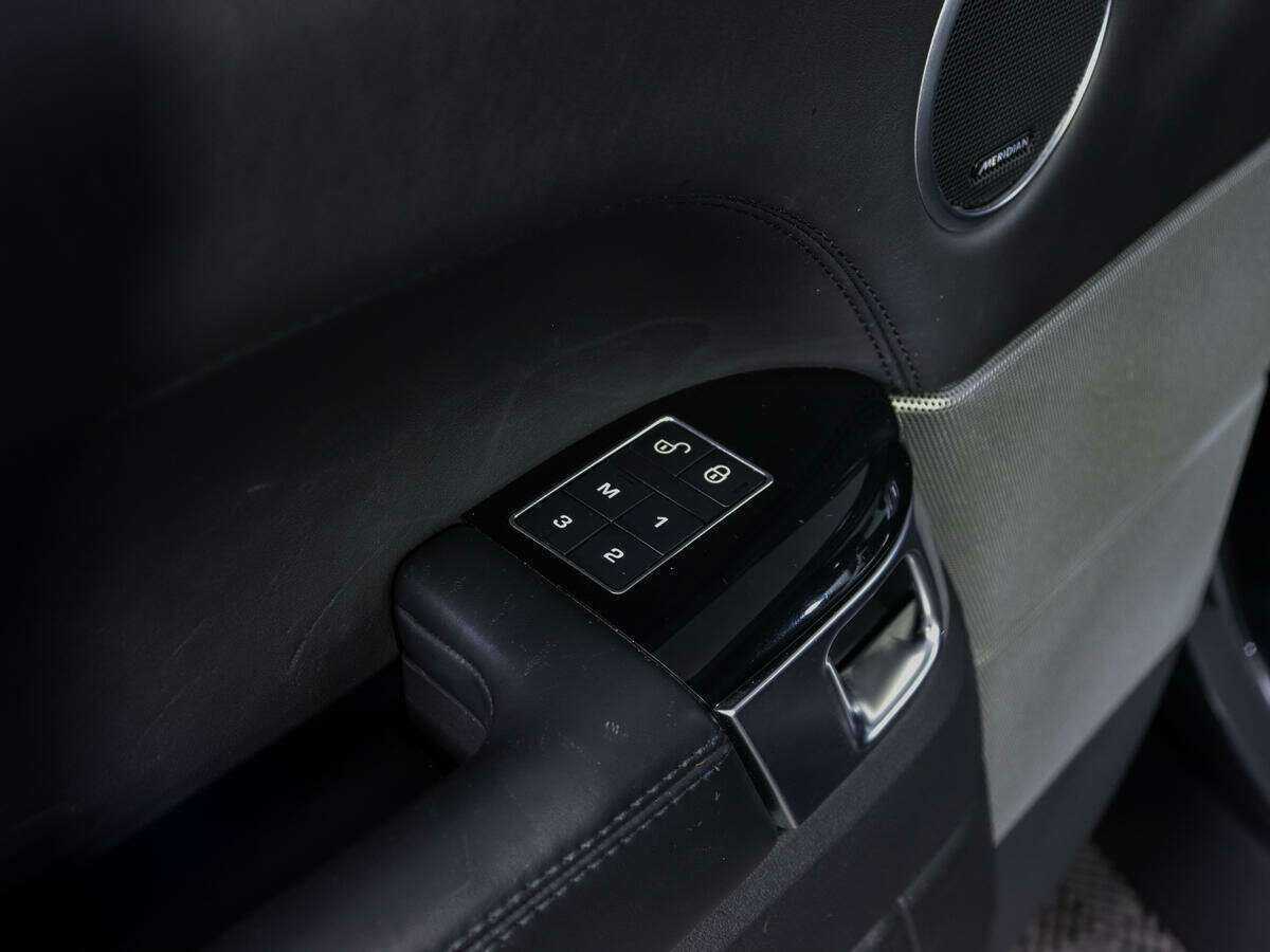 Land Rover Range Rover Sport, 2018 Фото №13