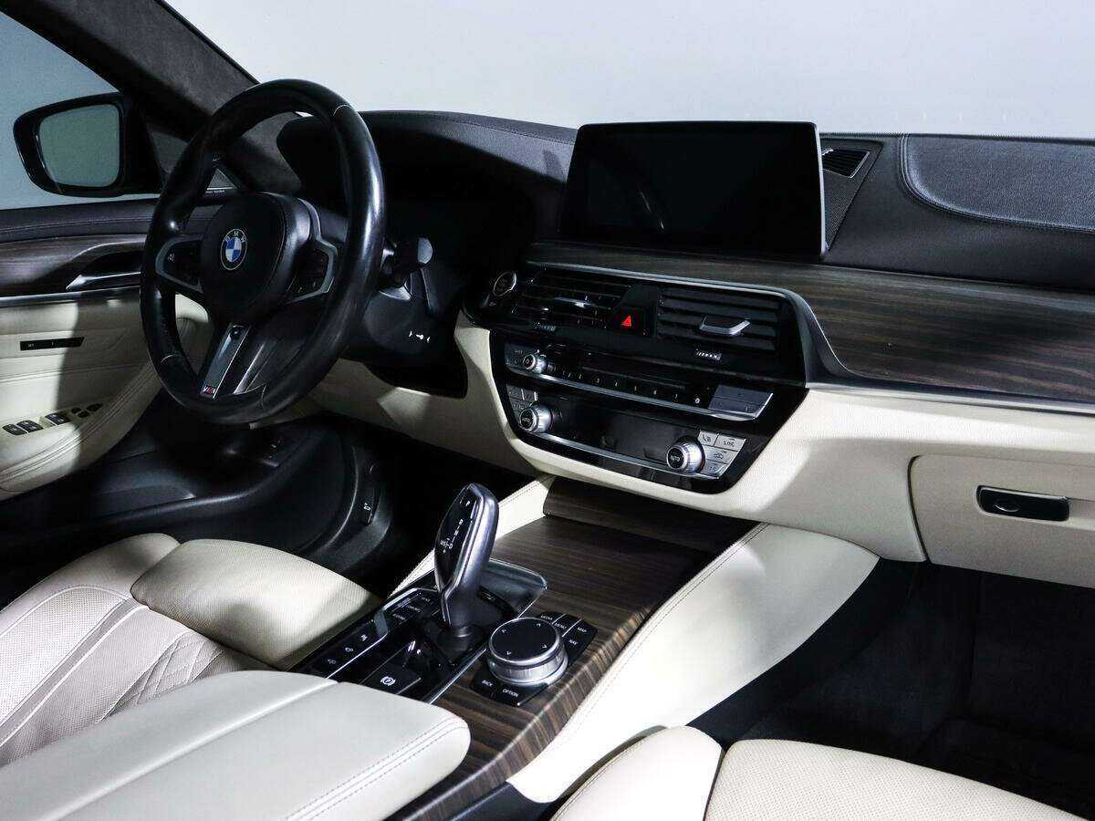 BMW 5 серии 530d xDrive, 2018 - 193 224 км. | Фото №8