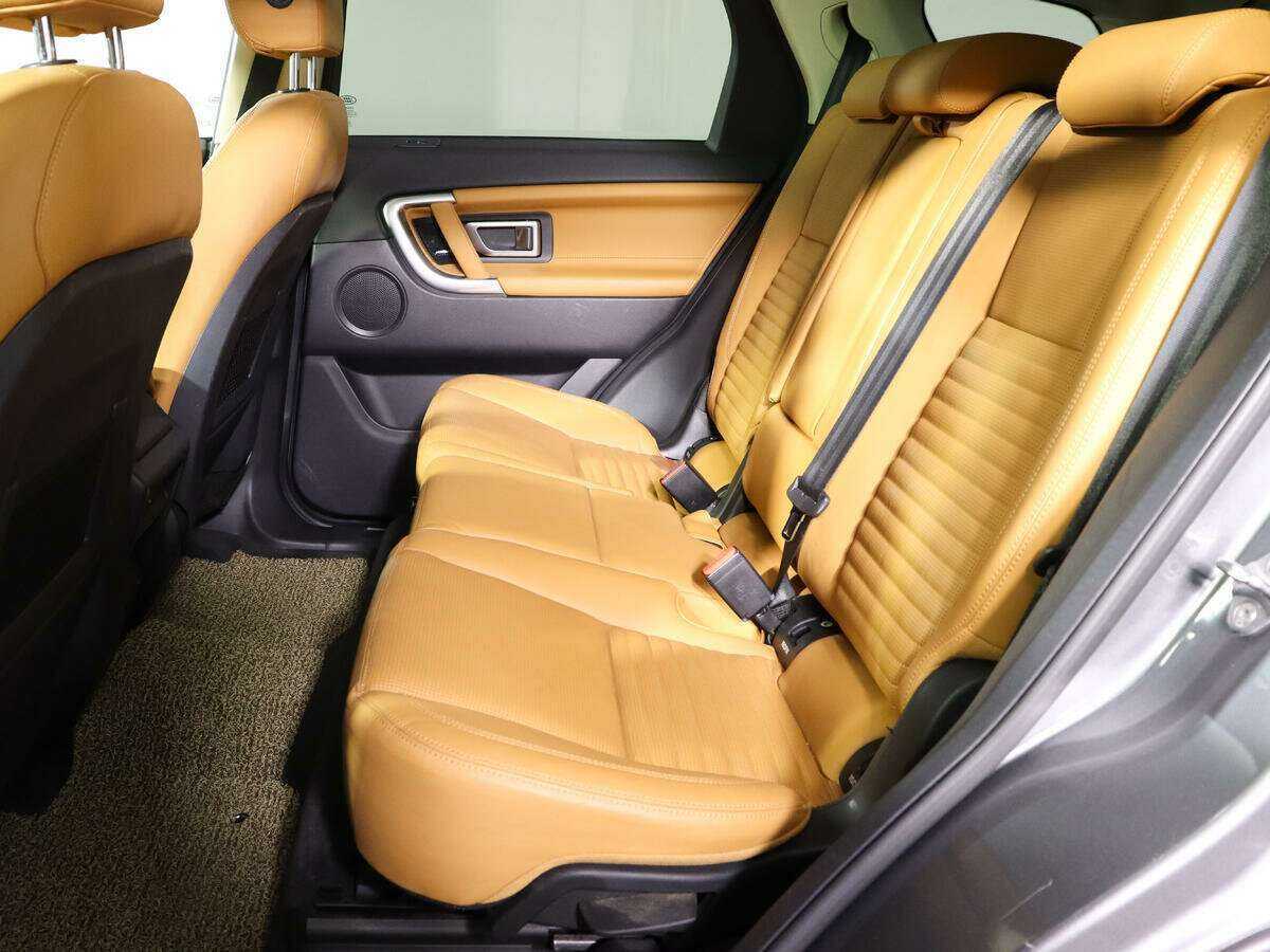 Land Rover Discovery Sport, 2017 - 167 000 км. | Фото №7