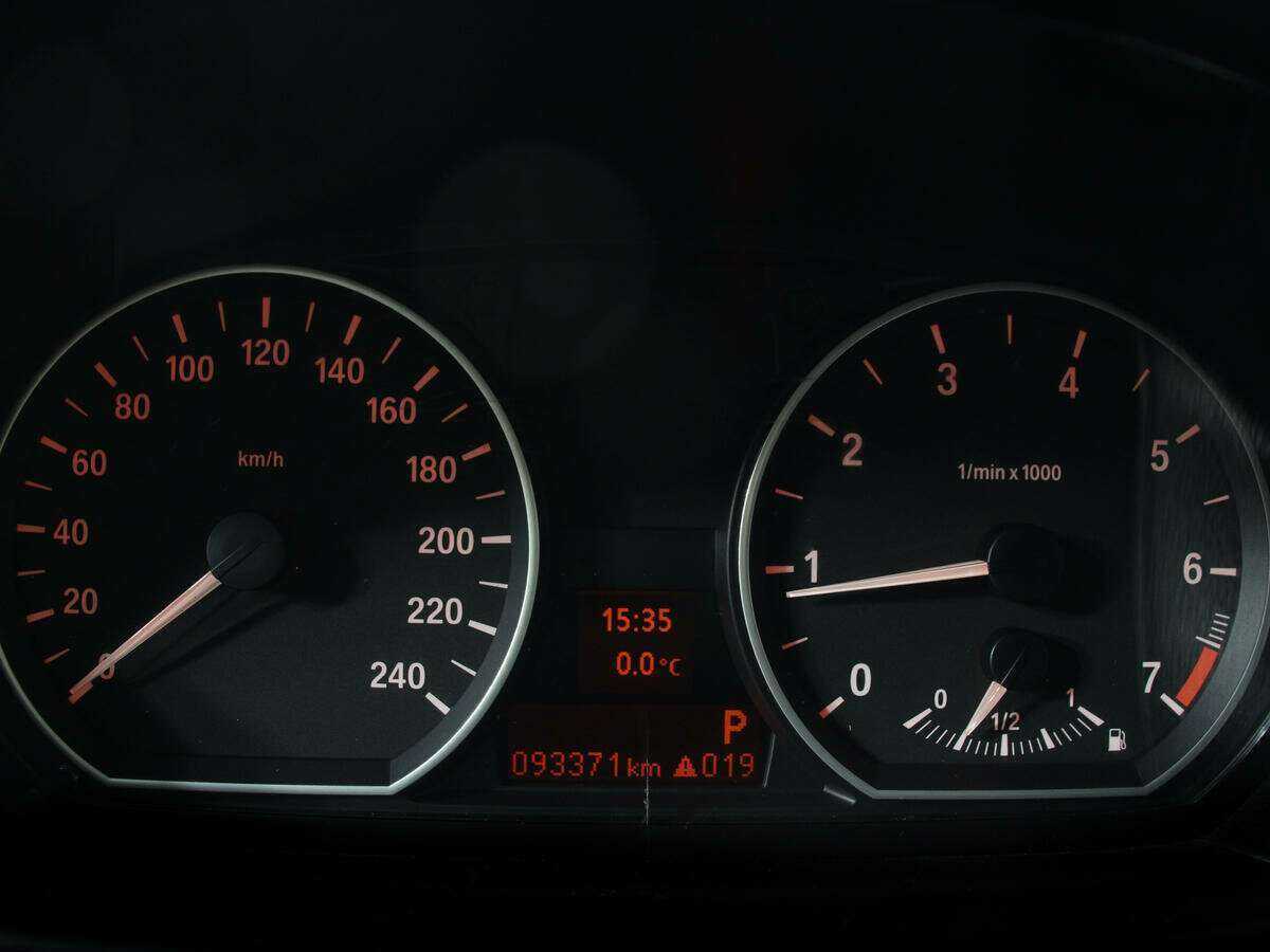 BMW 1 серии 116i, 2010 Фото №10