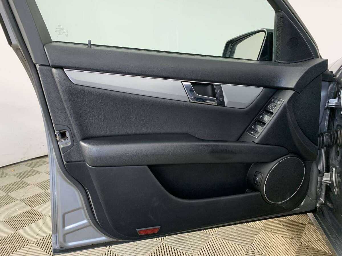 Mercedes-Benz C-Класс 180 BlueEFFICIENCY, 2010 - 177 000 км. | Фото №8