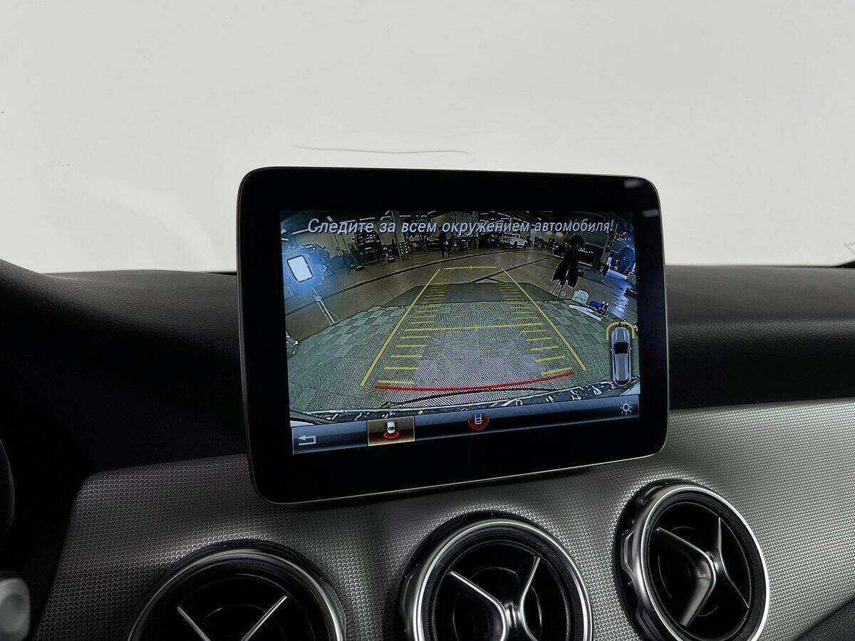 Mercedes-Benz GLA 250, 2017 Фото №12