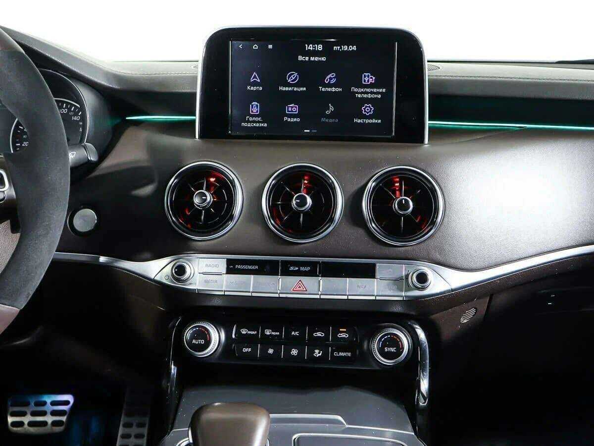 Kia Stinger, 2018 Фото №13