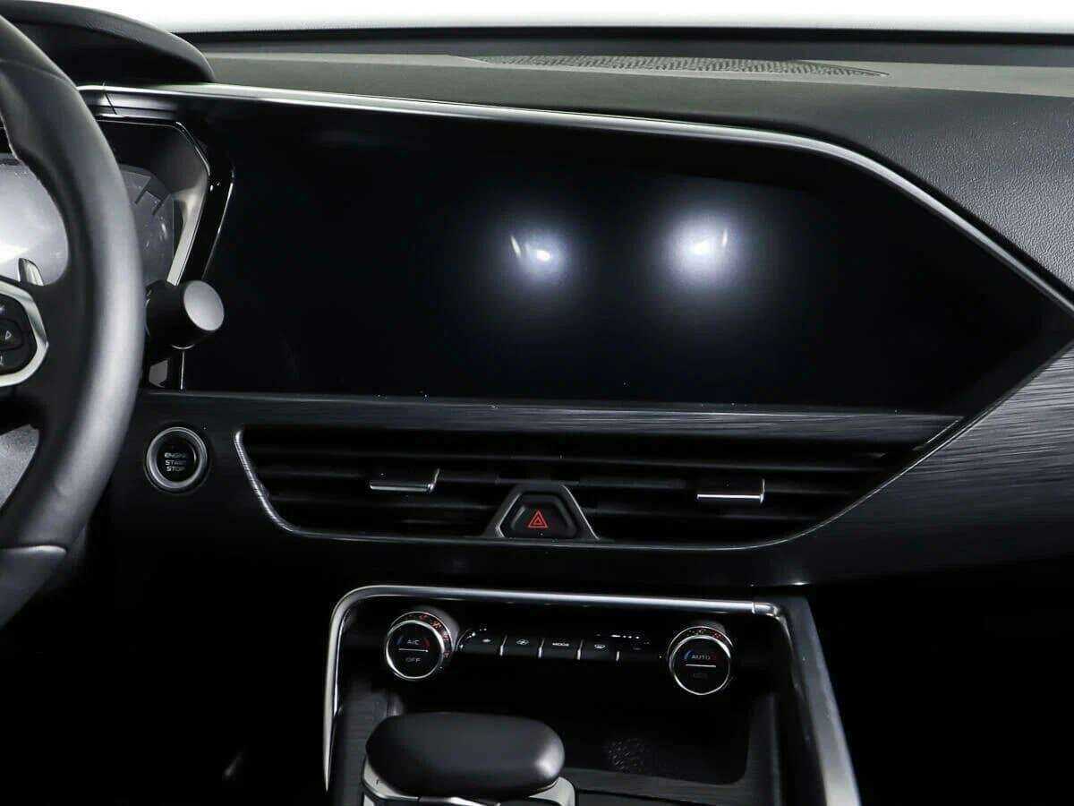 Geely Tugella, 2023 Фото №12