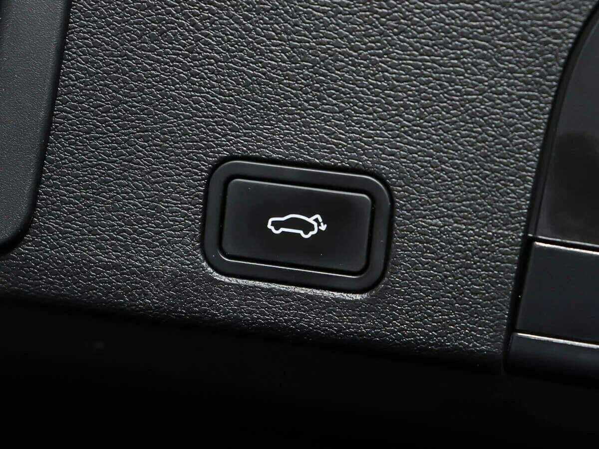 Geely Tugella, 2023 Фото №16