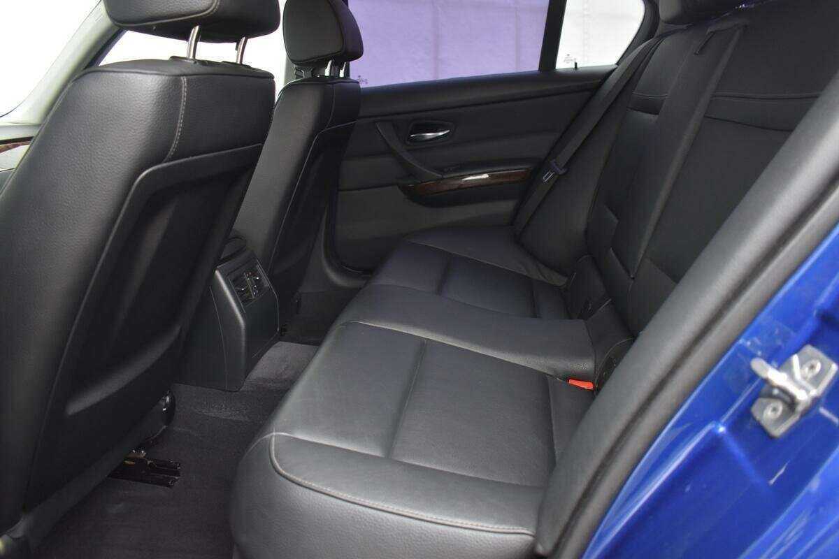 BMW 3 серии 325i, 2009 Фото №10