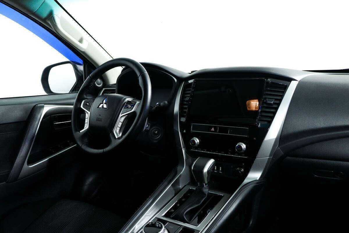 Mitsubishi Montero Sport, 2022 Фото №9