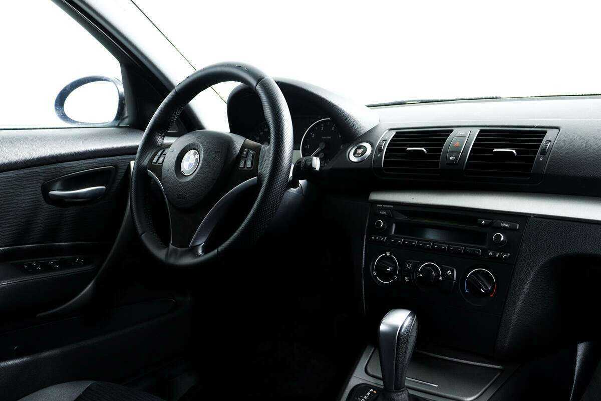 BMW 1 серии 116i, 2008 Фото №9