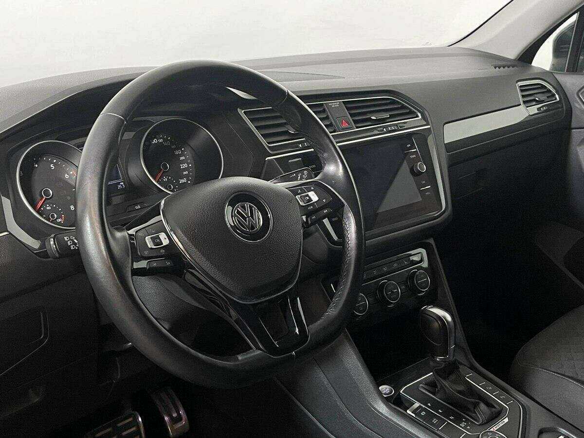 Volkswagen Tiguan, 2019 Фото №15