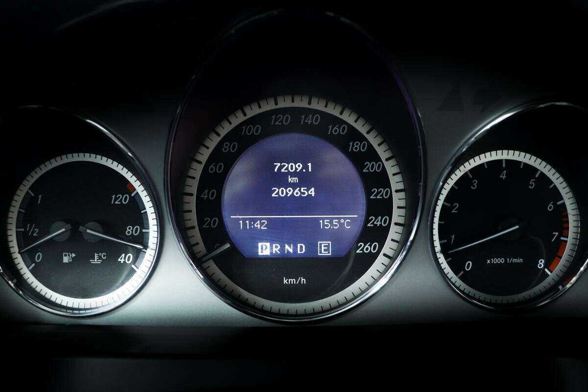 Mercedes-Benz C-Класс 180 BlueEFFICIENCY, 2011 Фото №10