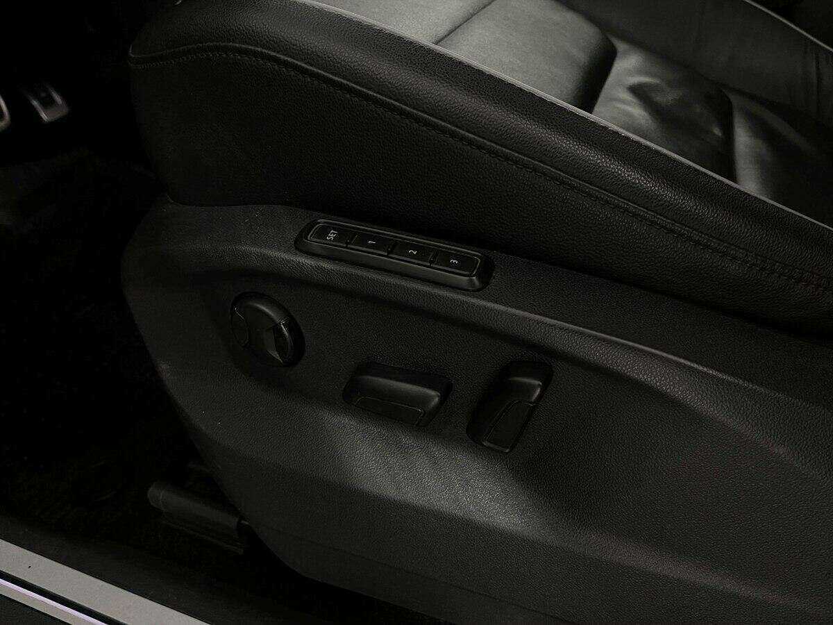 Volkswagen Tiguan, 2018 Фото №12