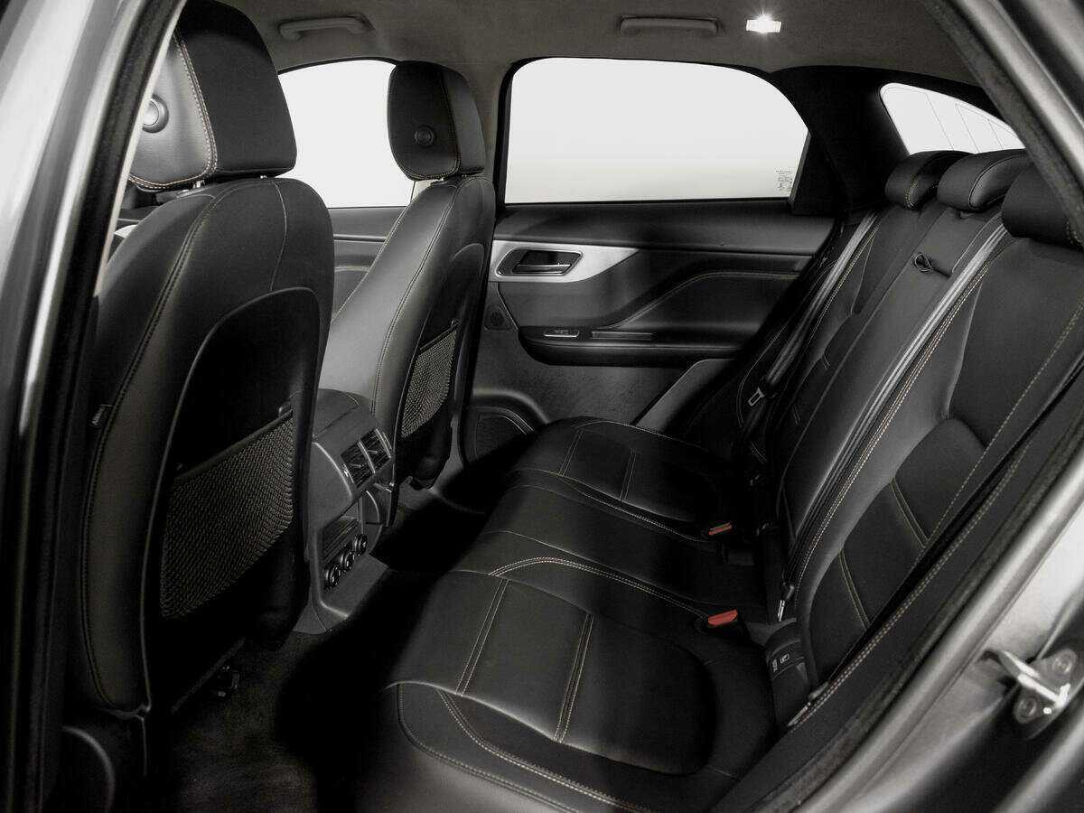 Jaguar F-Pace, 2018 Фото №10
