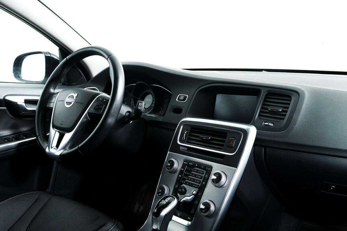 Volvo V60 Cross Country, 2018 Фото №9