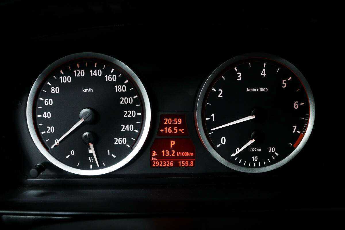 BMW 5 серии 525xi, 2006 Фото №10