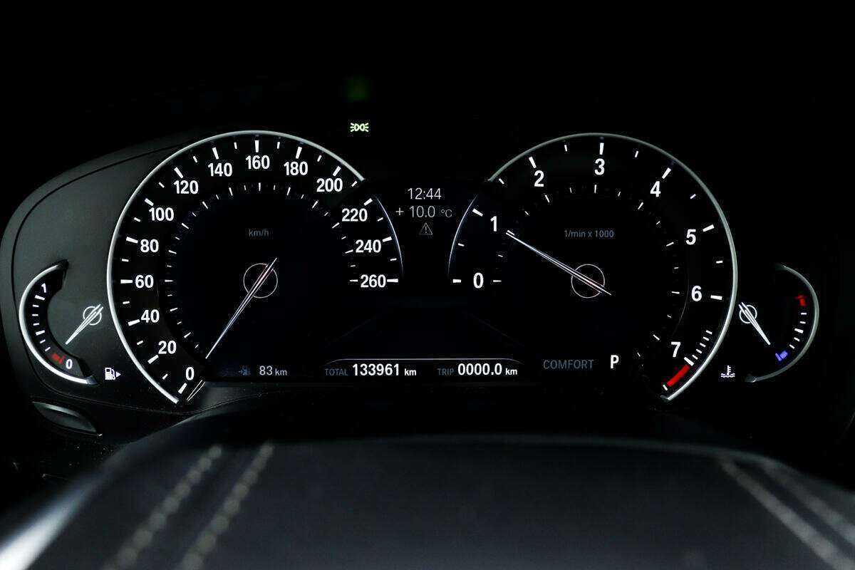 BMW 5 серии 530i xDrive, 2017 Фото №9