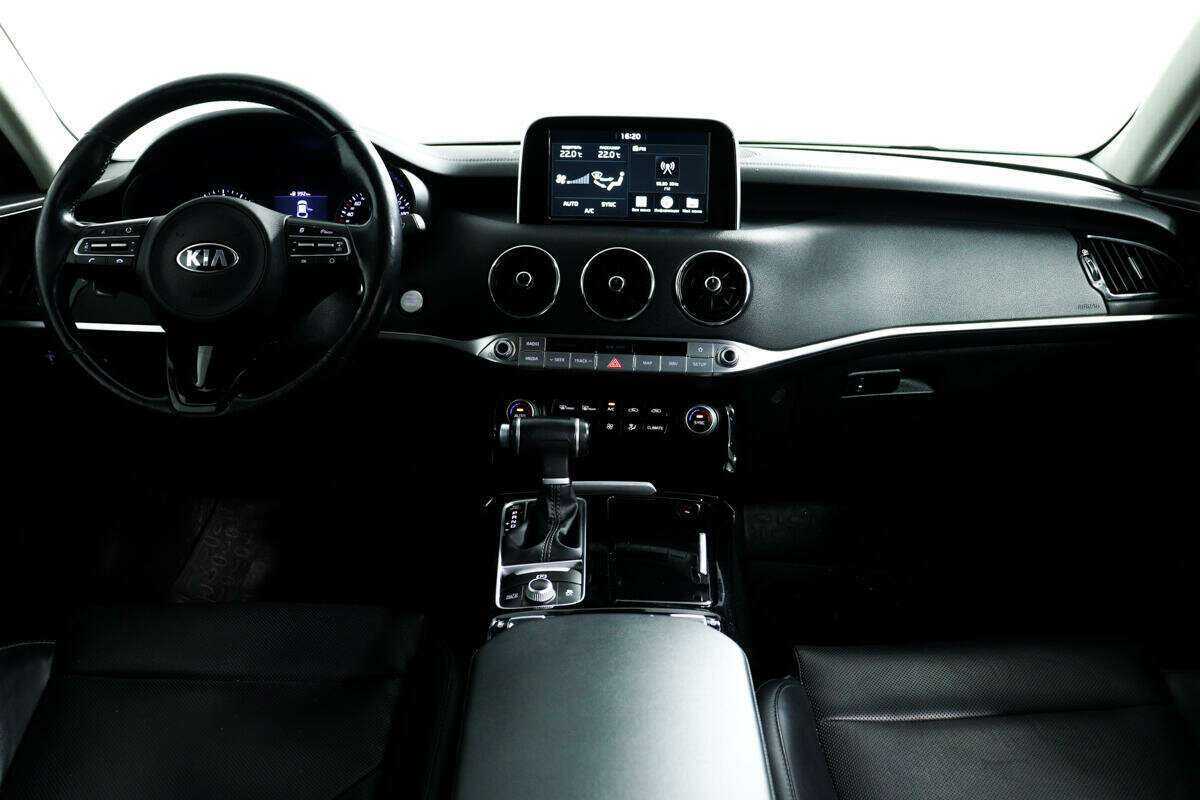 Kia Stinger, 2018 Фото №11