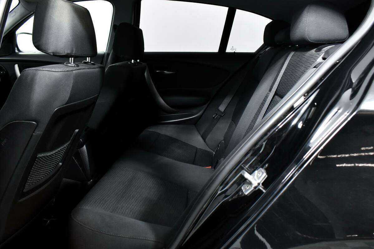 BMW 1 серии 120i, 2009 Фото №12