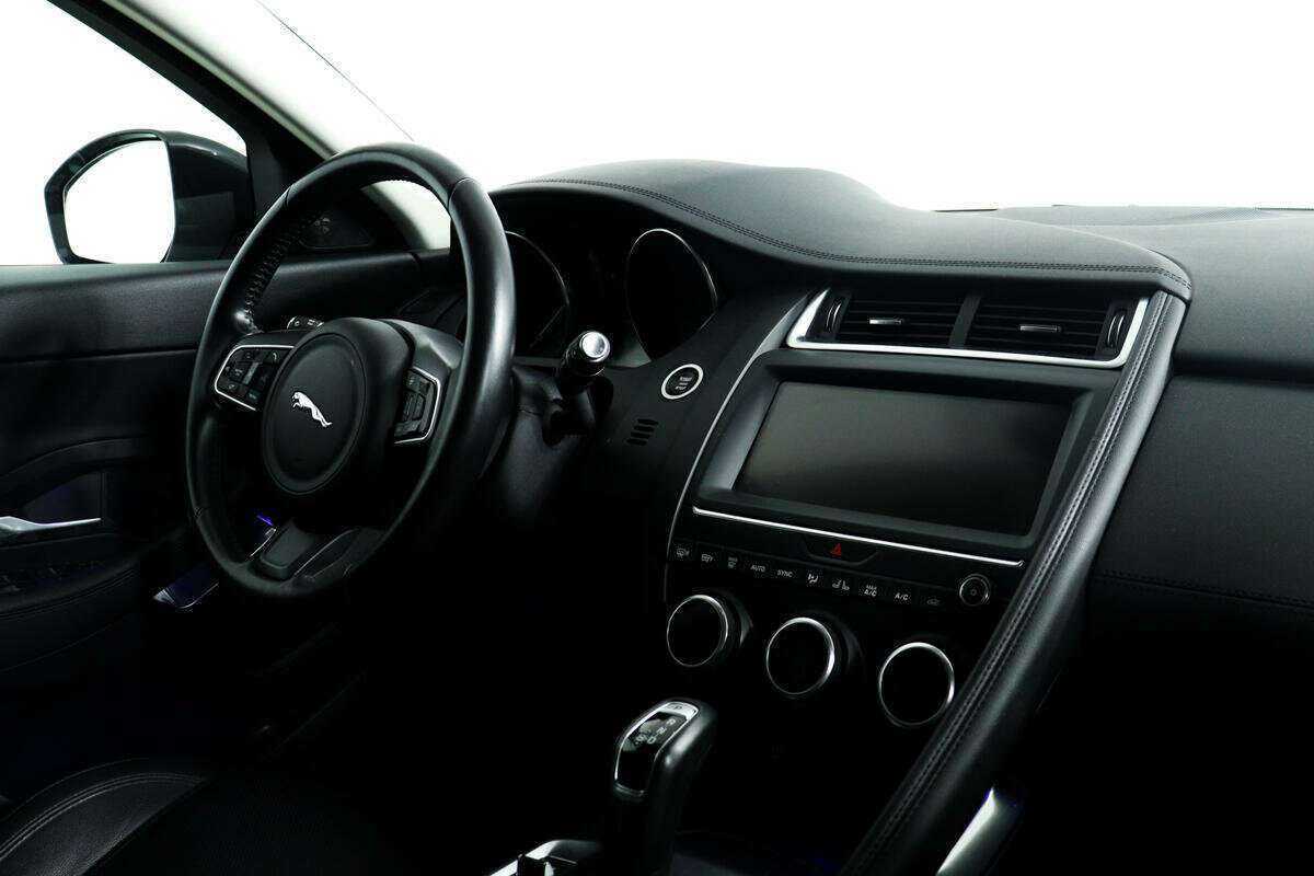 Jaguar E-Pace, 2018 Фото №9