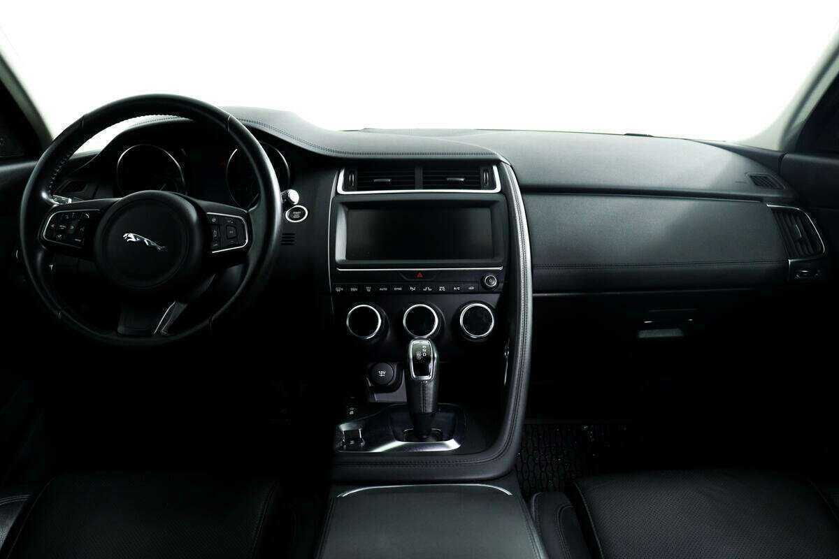 Jaguar E-Pace, 2018 Фото №11