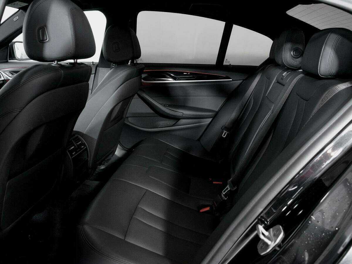 BMW 5 серии 520d xDrive, 2019 Фото №9