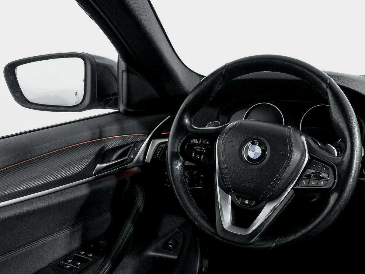 BMW 5 серии 520d xDrive, 2019 Фото №14