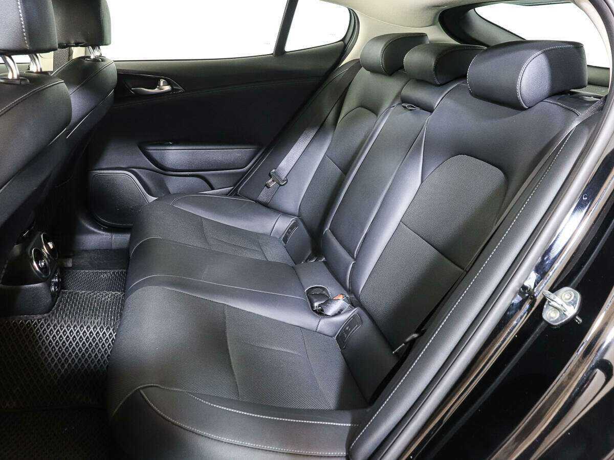 Kia Stinger, 2023 Фото №10