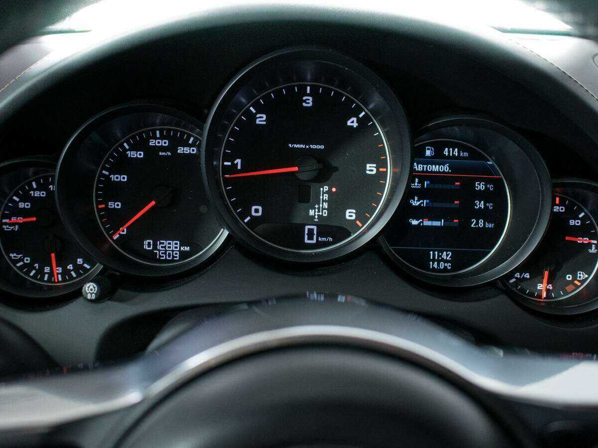 Porsche Cayenne Diesel, 2015 Фото №11