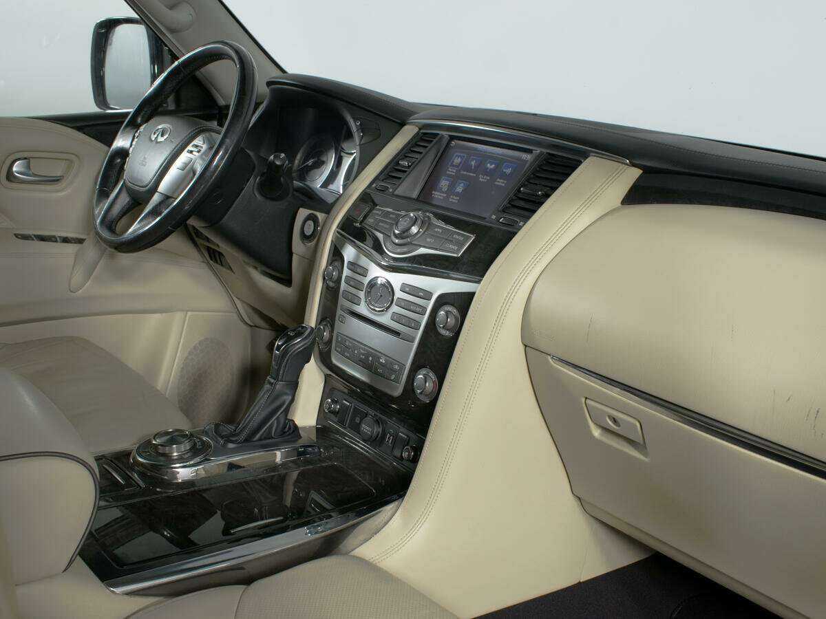 Infiniti QX80, 2018 Фото №11