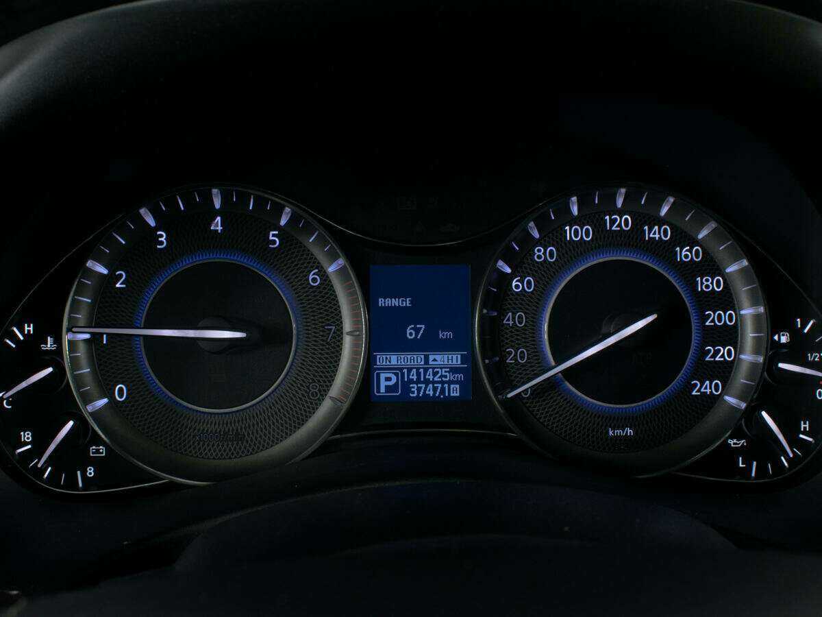 Infiniti QX80, 2018 Фото №19