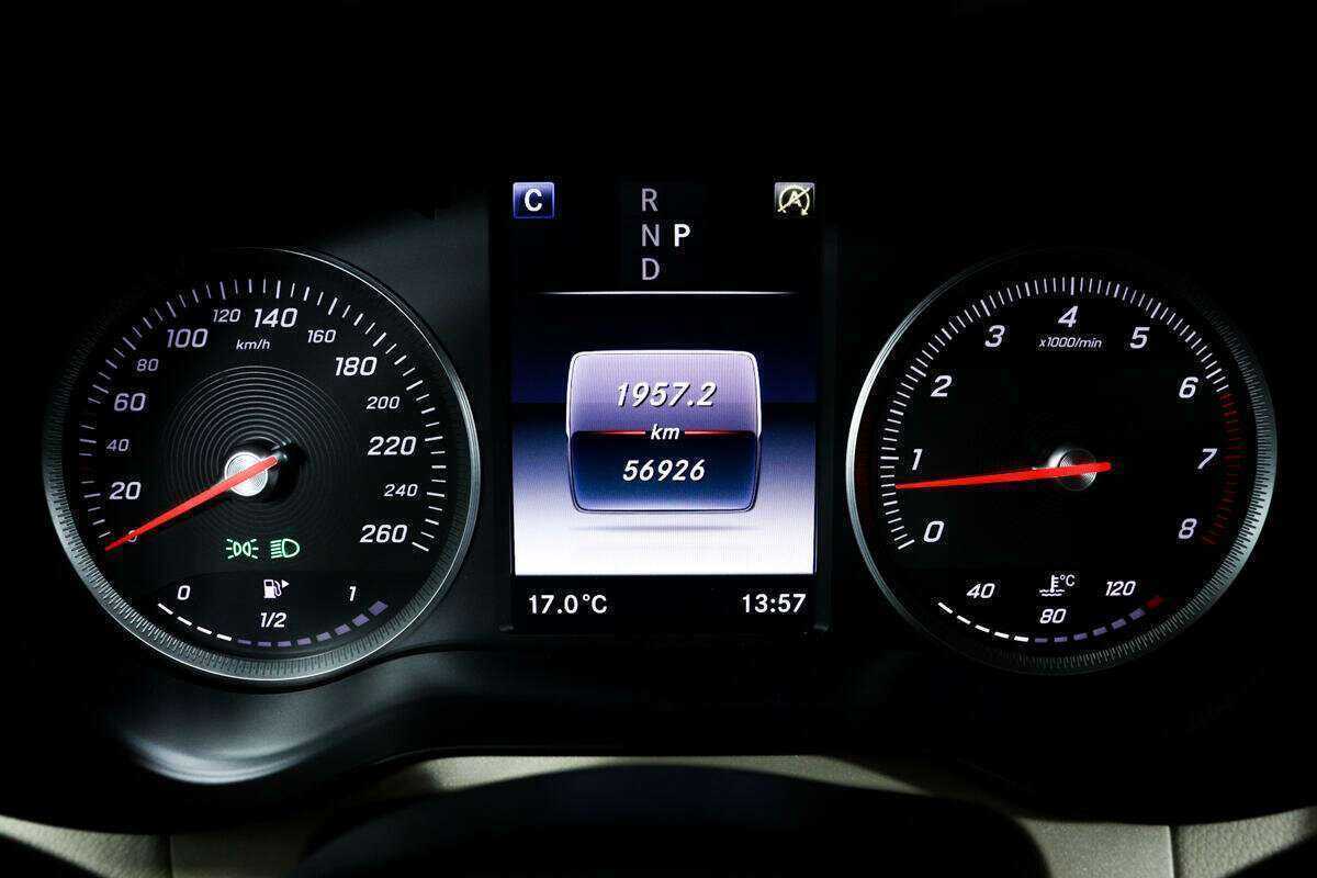 Mercedes-Benz GLC 250, 2018 Фото №10