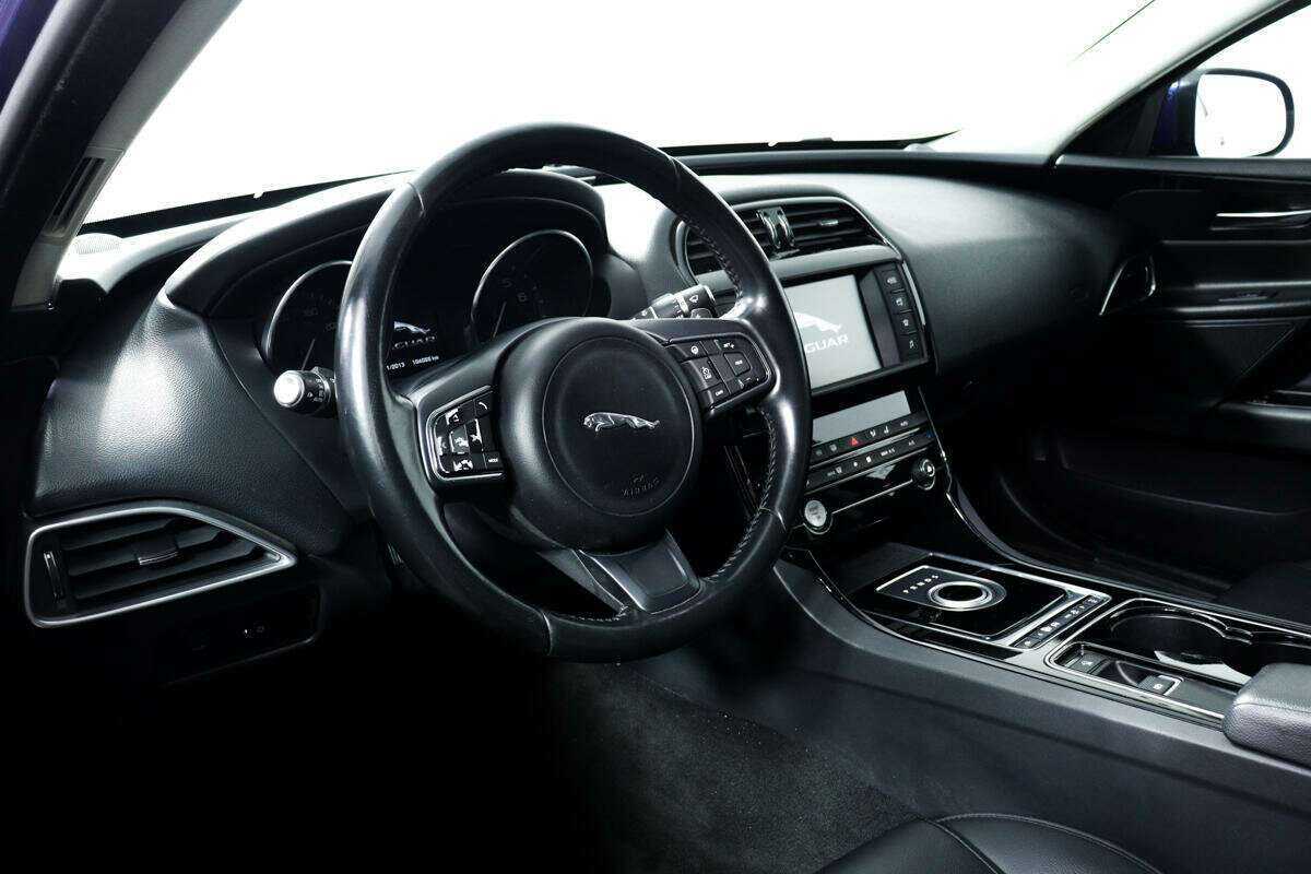 Jaguar XE, 2015 Фото №13