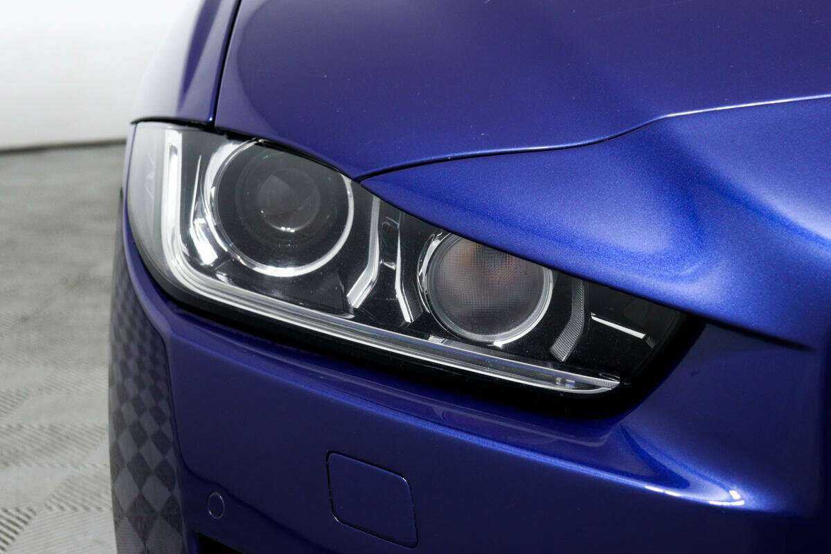 Jaguar XE, 2015 Фото №15