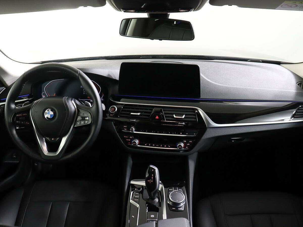BMW 5 серии 520d xDrive, 2021 Фото №11