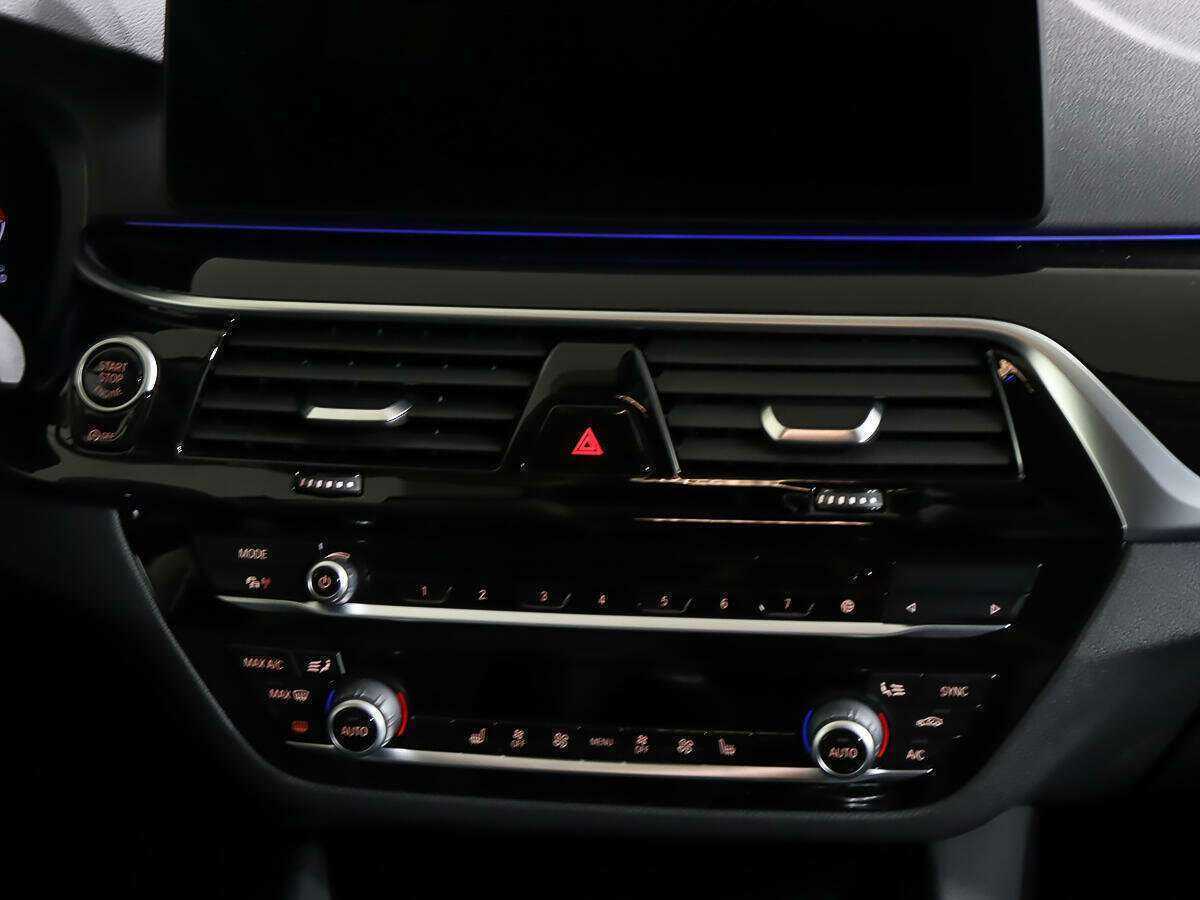 BMW 5 серии 520d xDrive, 2021 Фото №12