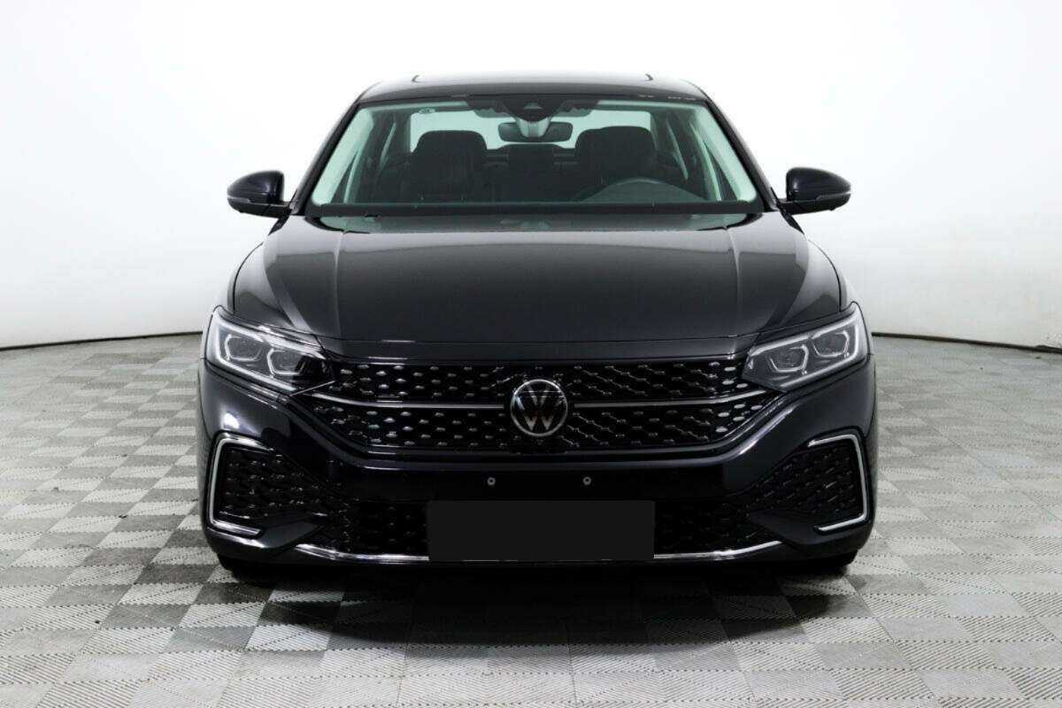 Volkswagen Passat (North America and China), 2023 - 8 628 км. | Фото №2