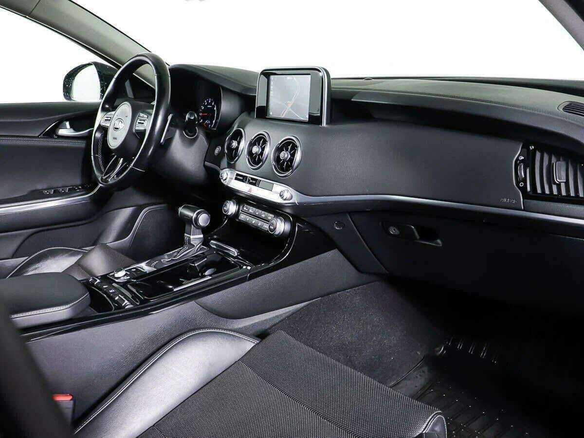 Kia Stinger, 2019 Фото №9