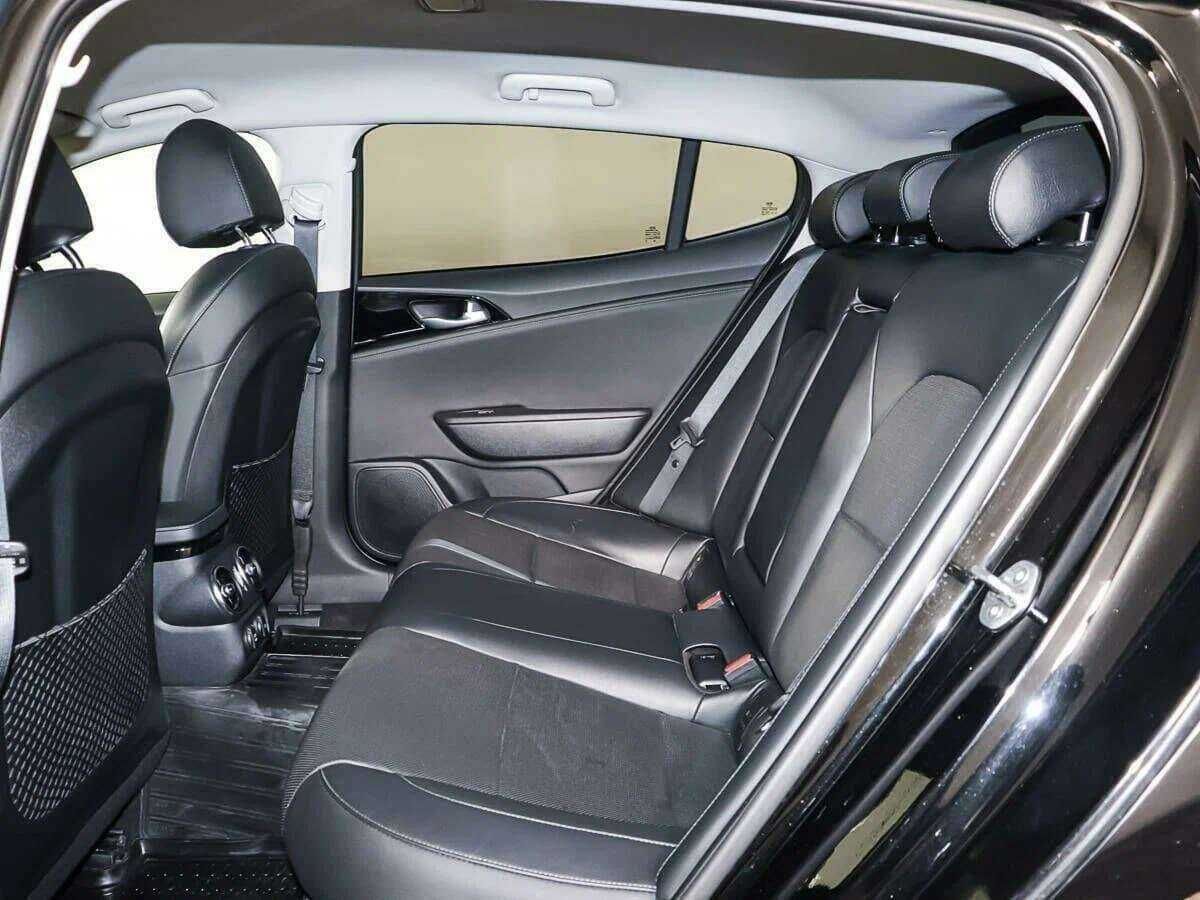 Kia Stinger, 2019 Фото №12