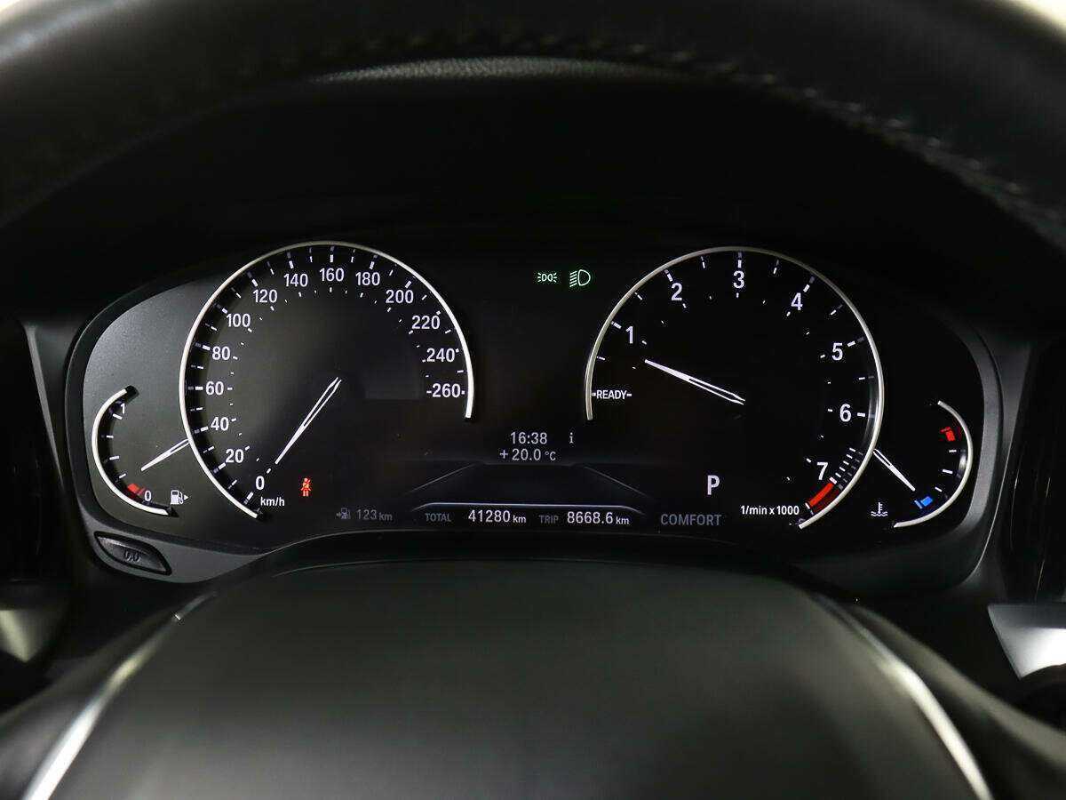 BMW 3 серии 318i, 2020 Фото №10