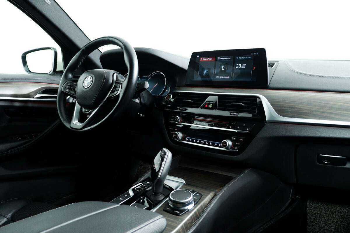 BMW 5 серии 520d xDrive, 2017 Фото №9