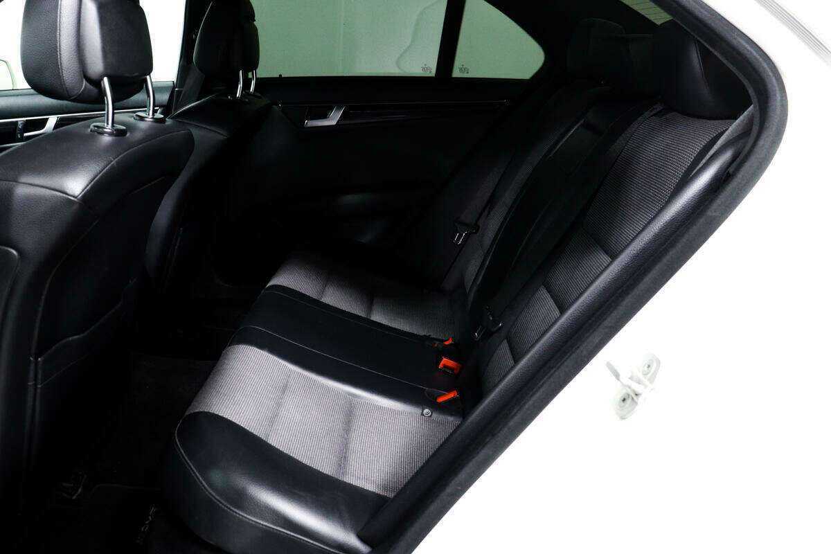 Mercedes-Benz C-Класс 180 BlueEFFICIENCY, 2011 Фото №12