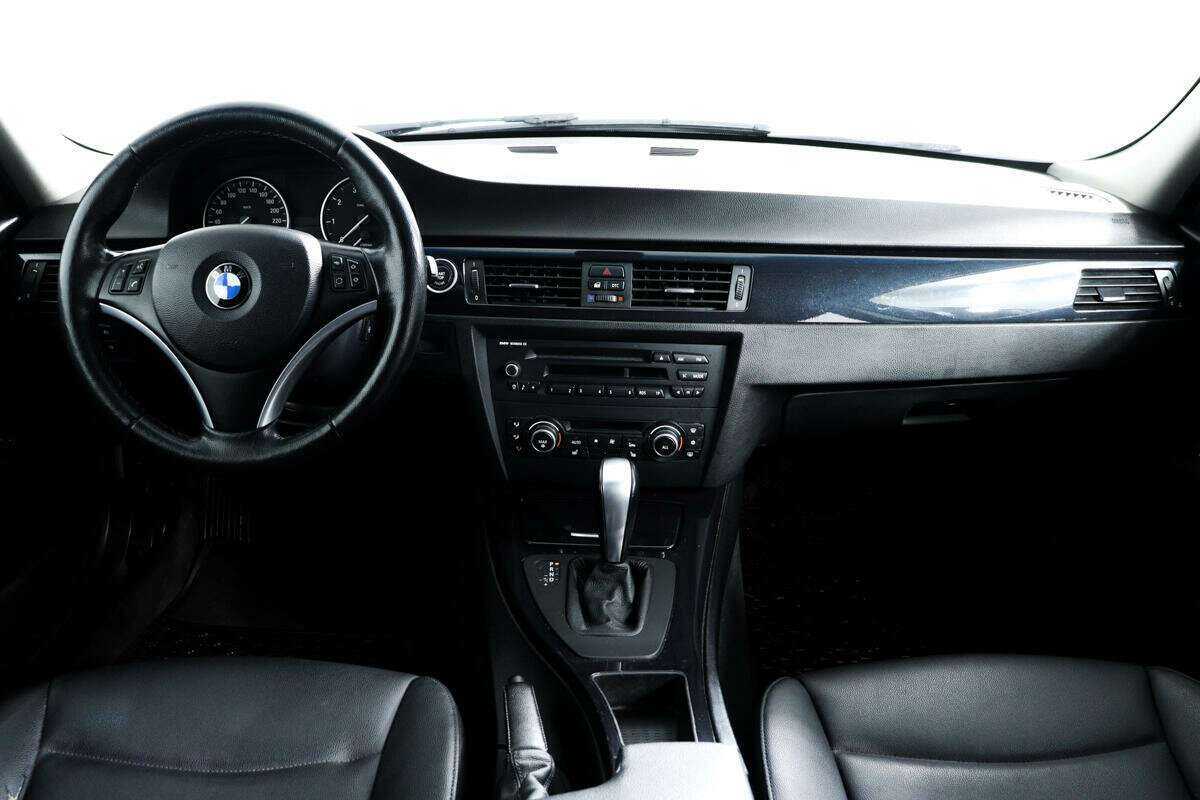 BMW 3 серии 320i, 2010 Фото №11