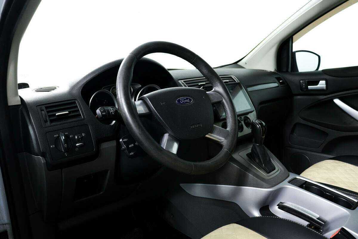 Ford Kuga, 2010 Фото №13
