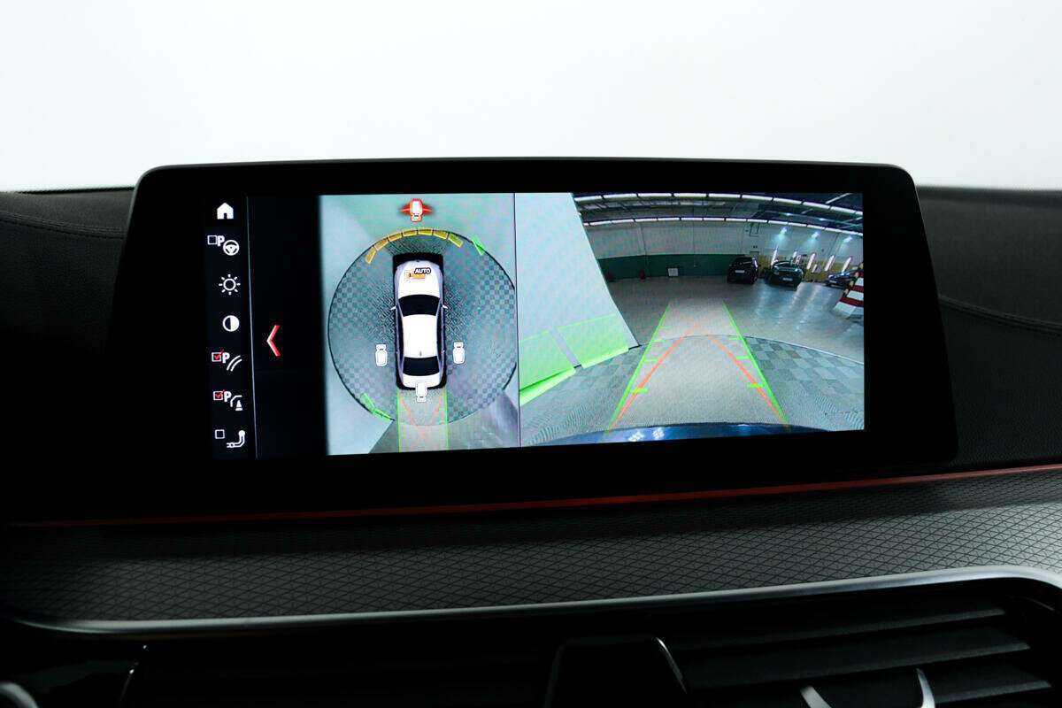 BMW 5 серии 520d xDrive, 2019 Фото №16