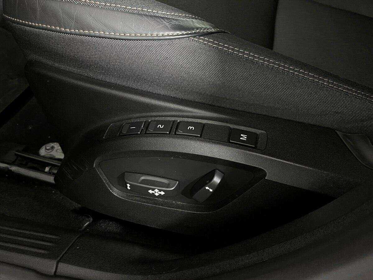 Volvo V40 Cross Country, 2018 Фото №13